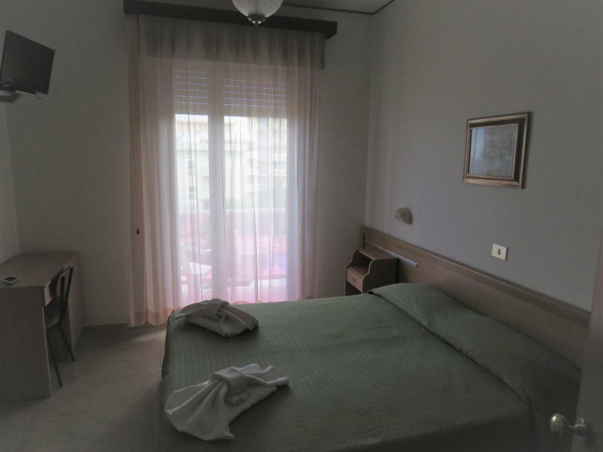 Hotel Cliff ريميني المظهر الخارجي الصورة