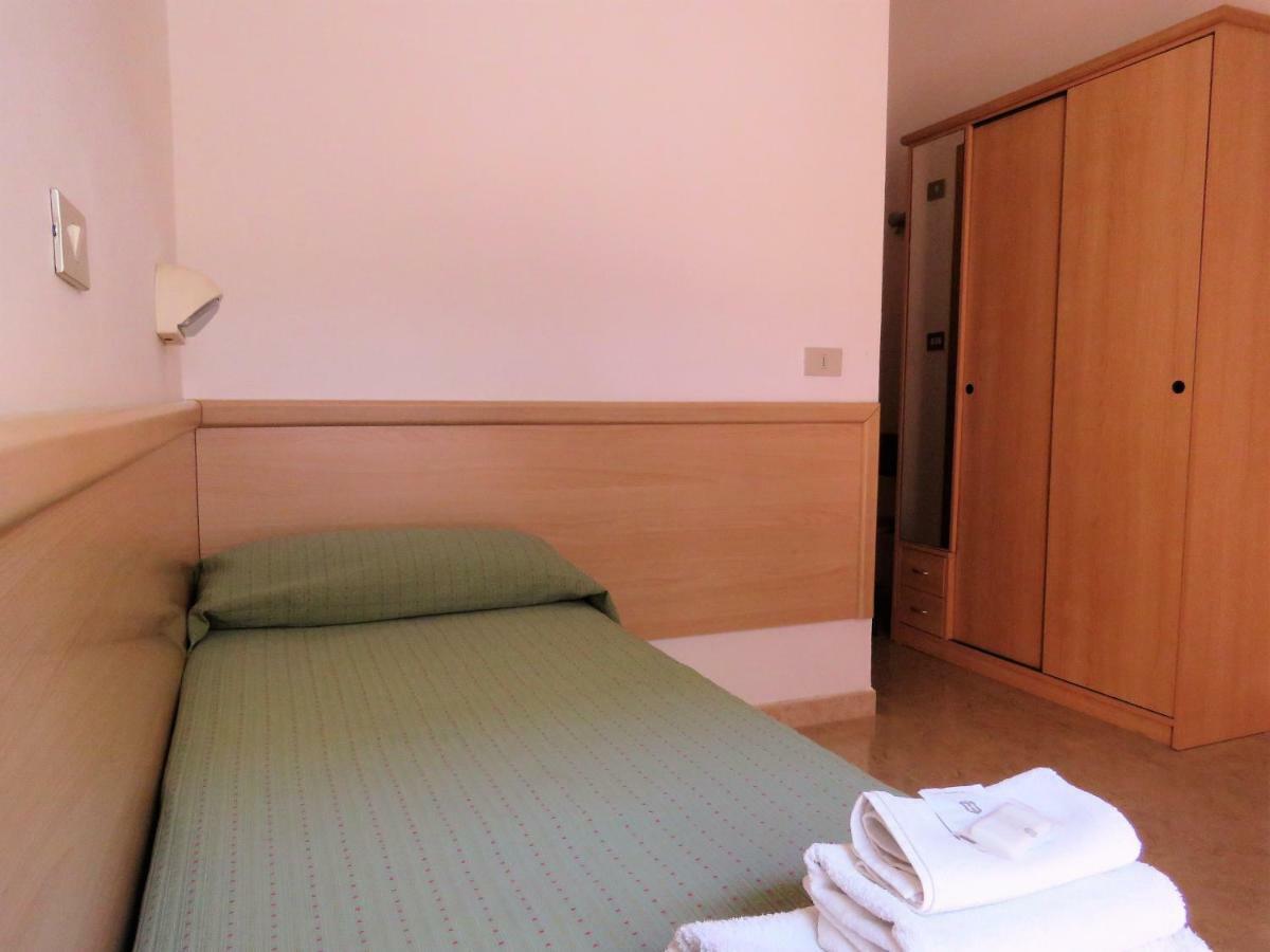 Hotel Cliff ريميني المظهر الخارجي الصورة