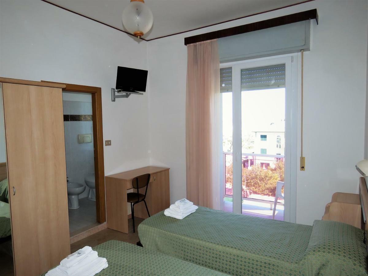 Hotel Cliff ريميني المظهر الخارجي الصورة