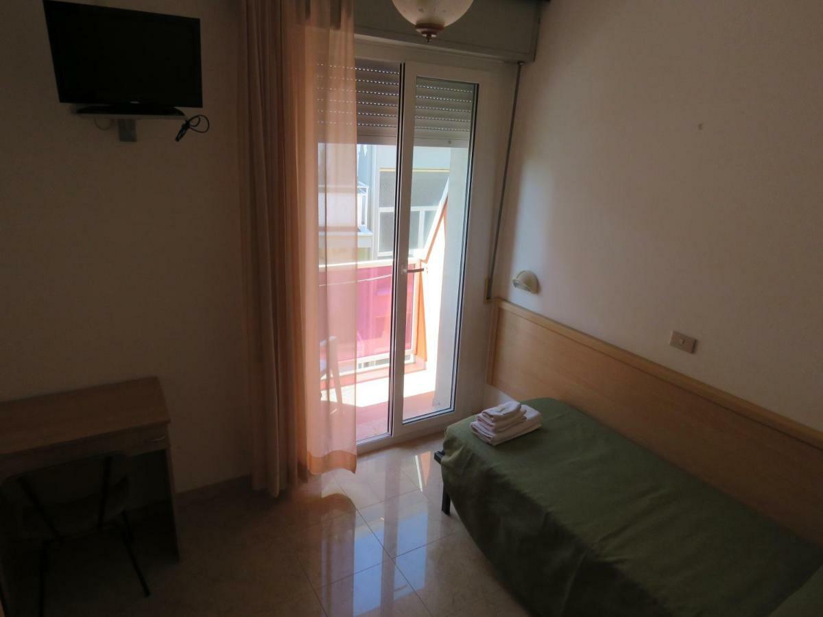 Hotel Cliff ريميني المظهر الخارجي الصورة